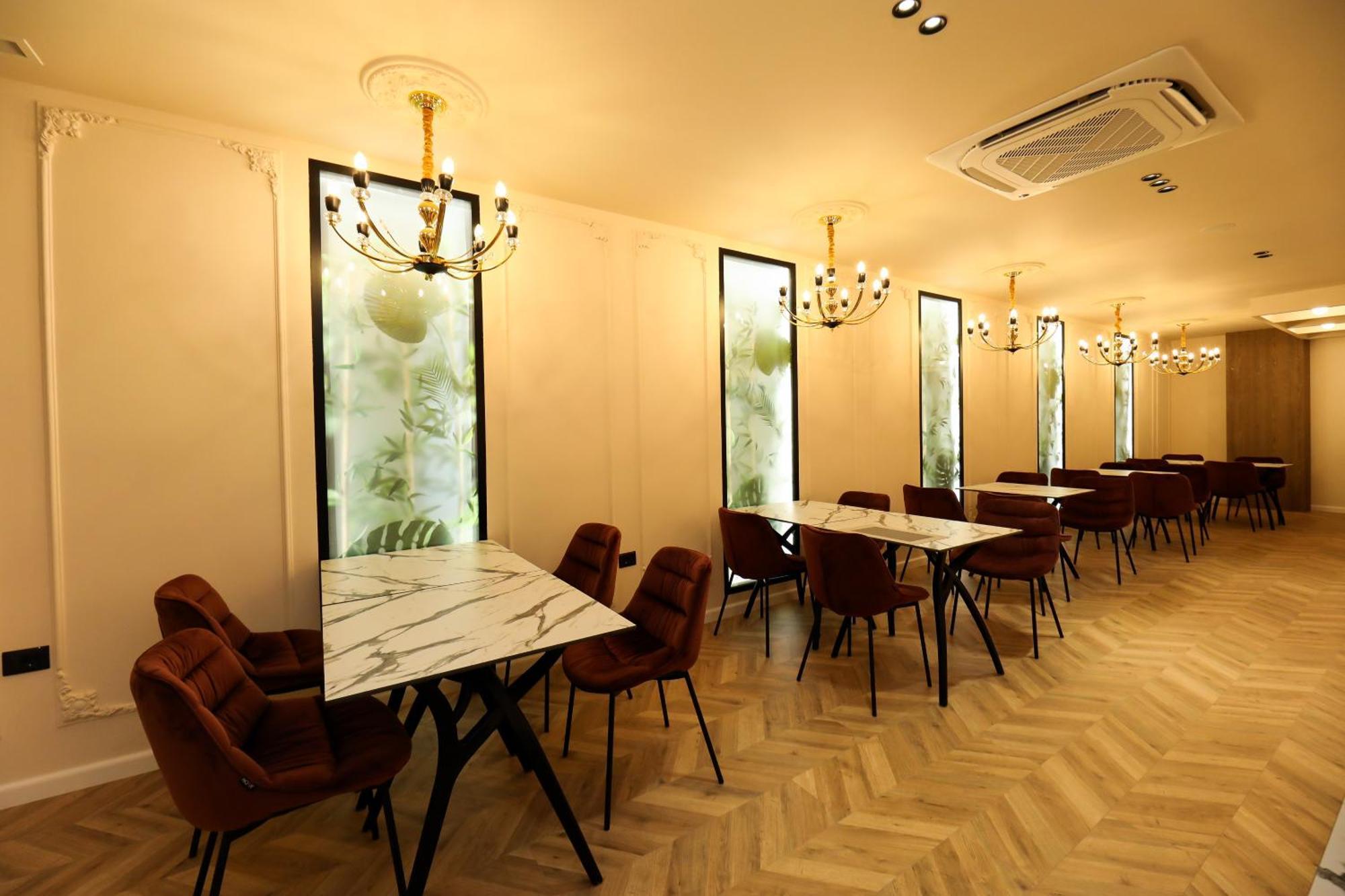 Hotel Adore Vlorë 외부 사진