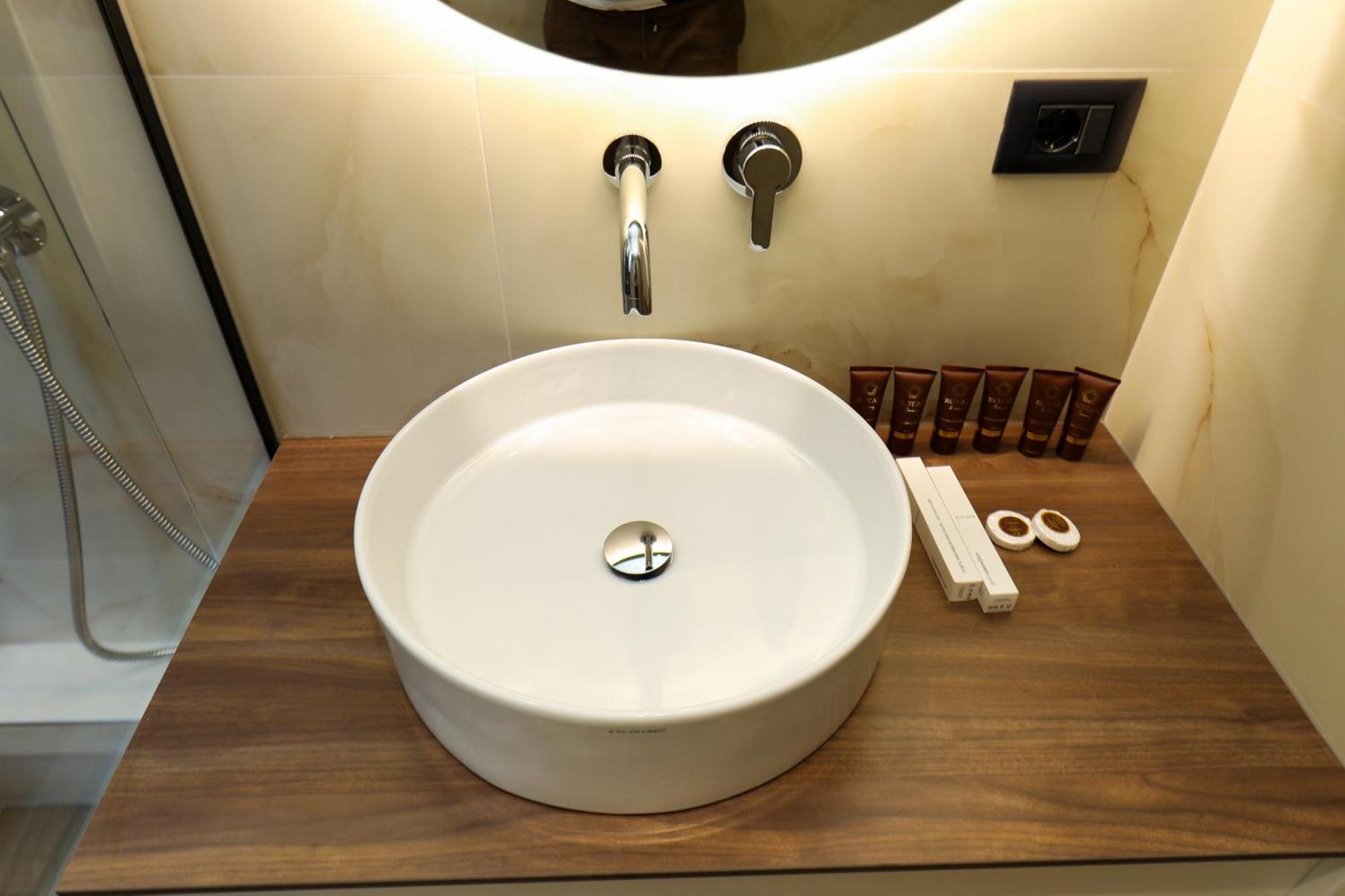 Hotel Adore Vlorë 외부 사진