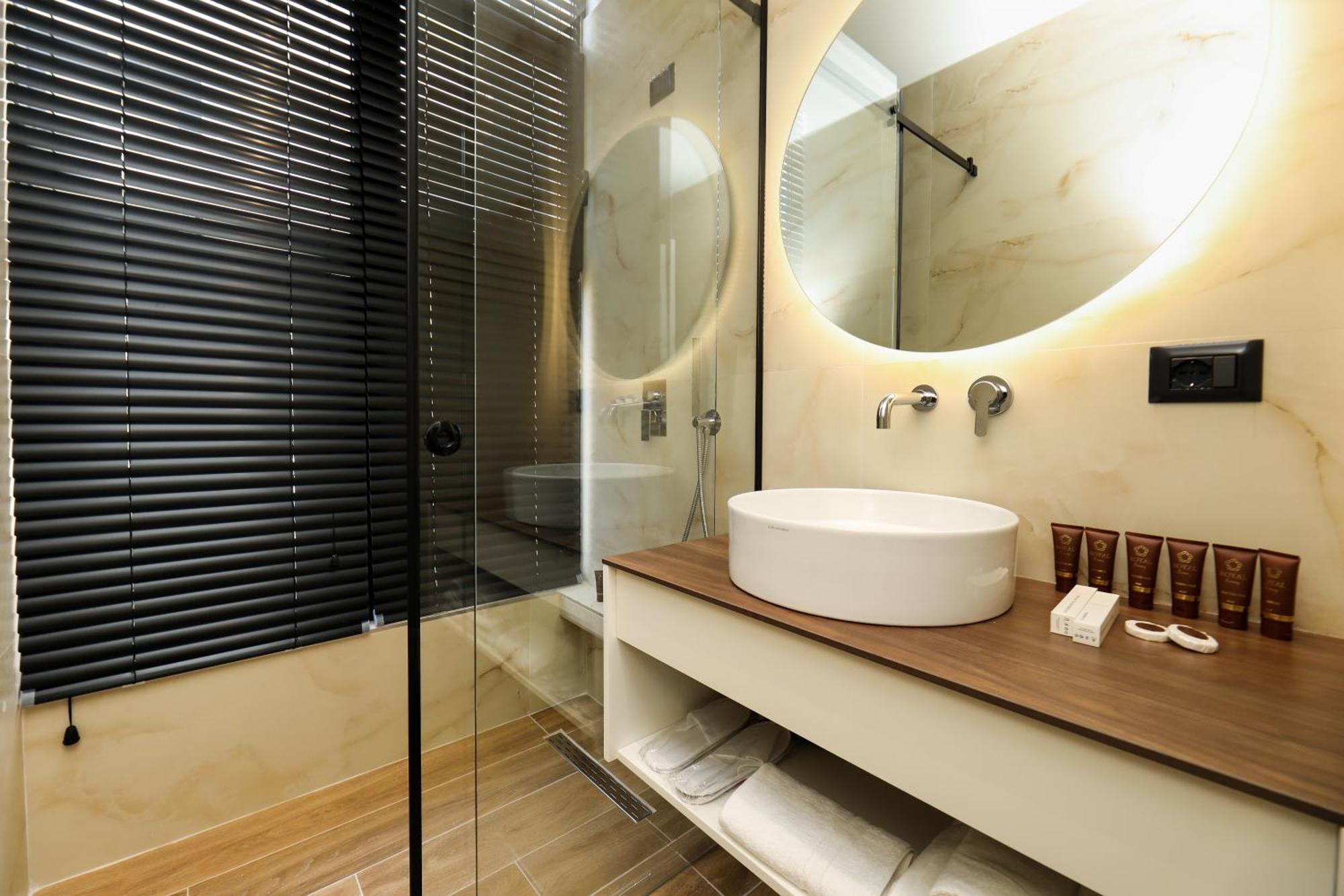 Hotel Adore Vlorë 외부 사진