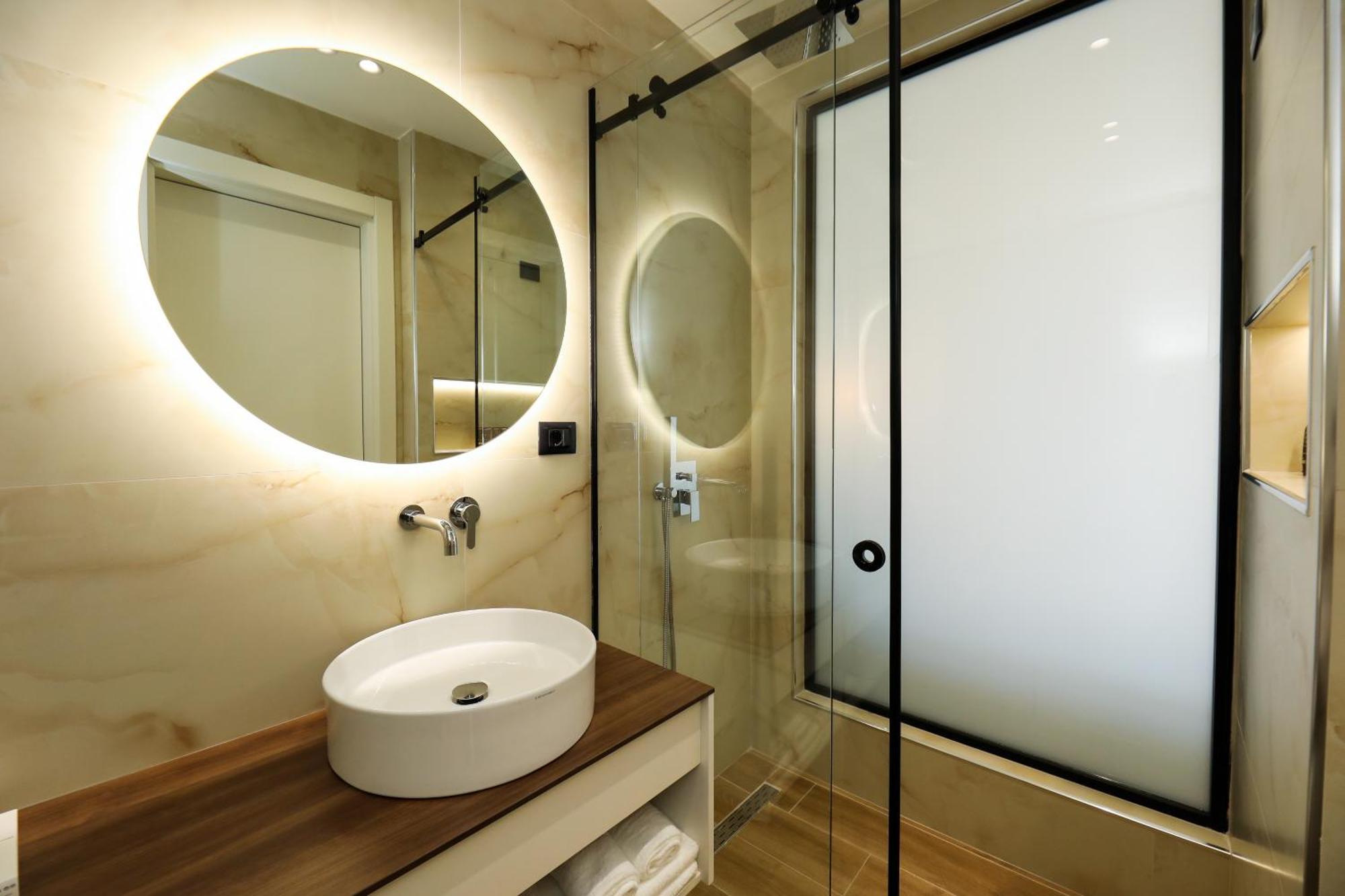 Hotel Adore Vlorë 외부 사진