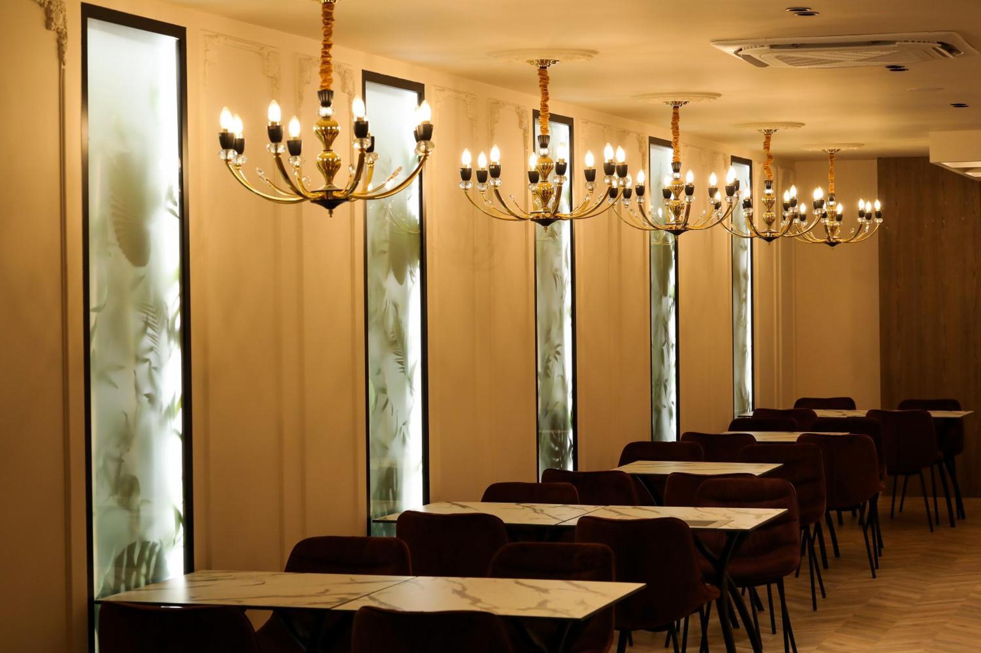 Hotel Adore Vlorë 외부 사진
