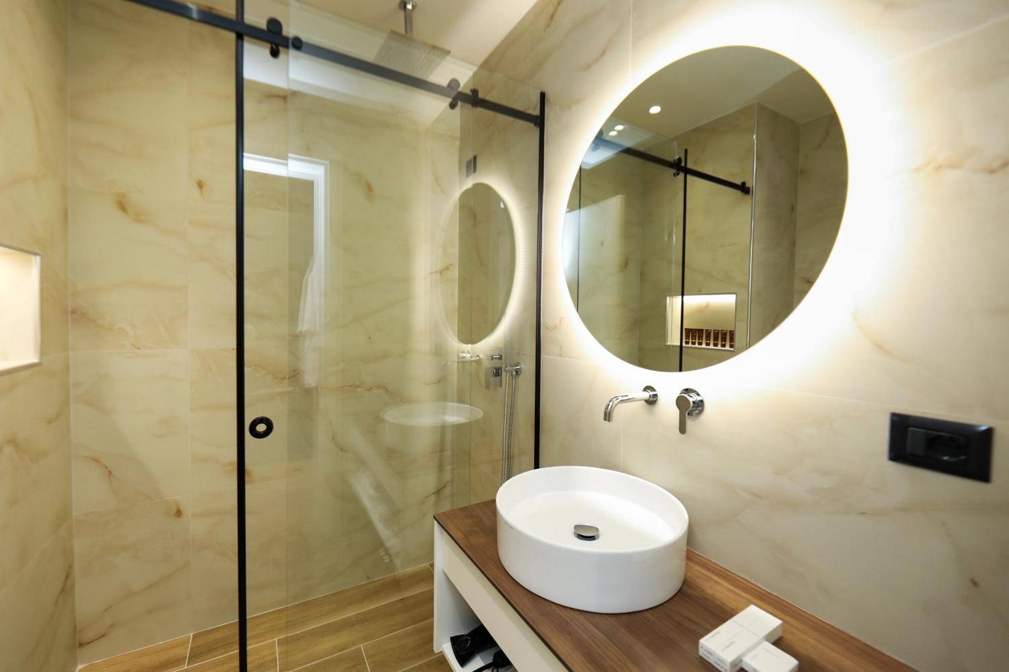 Hotel Adore Vlorë 외부 사진